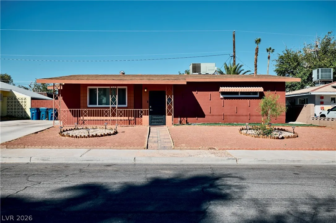 4504 Exposition Avenue — photo 1