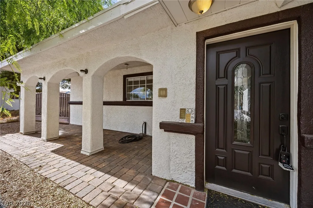 4122 Parkwood Circle — photo 2