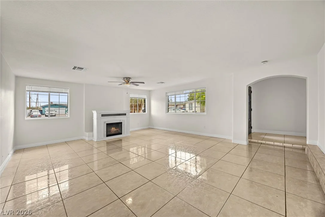 4122 Parkwood Circle — photo 4