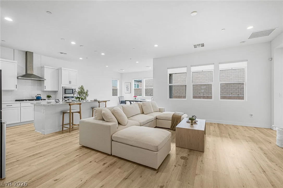8935 Cassia Winds Street — photo 3