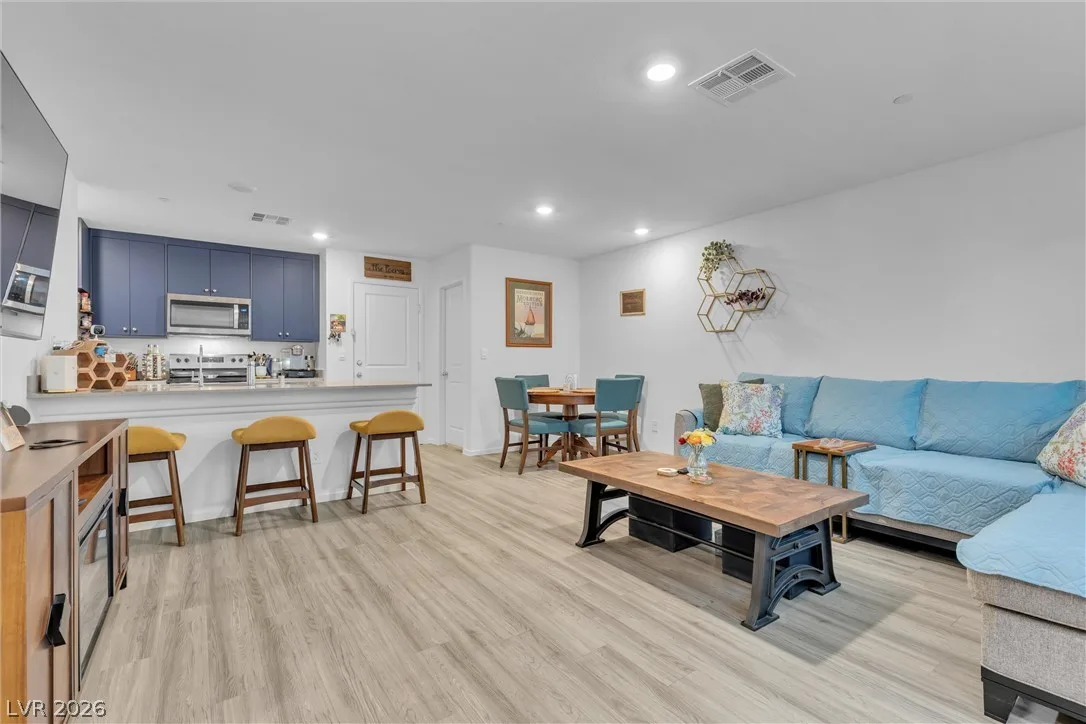 9921 Bumblebee Hills Street — photo 4