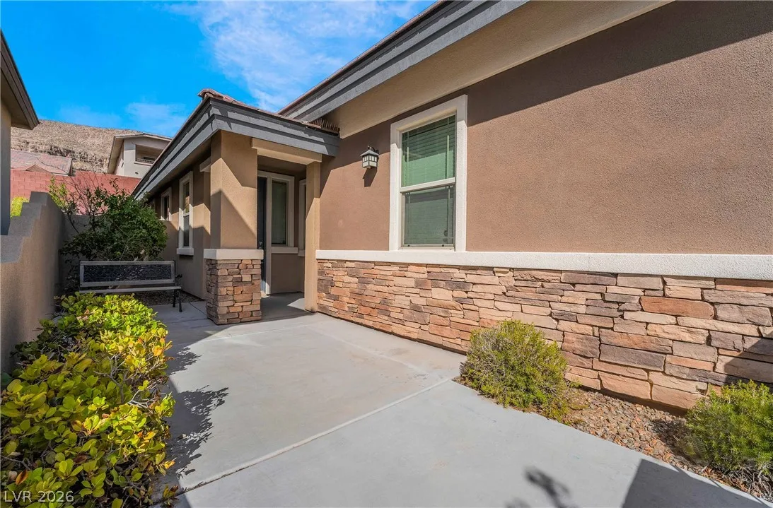 5579 Bethany Bend Drive — photo 3