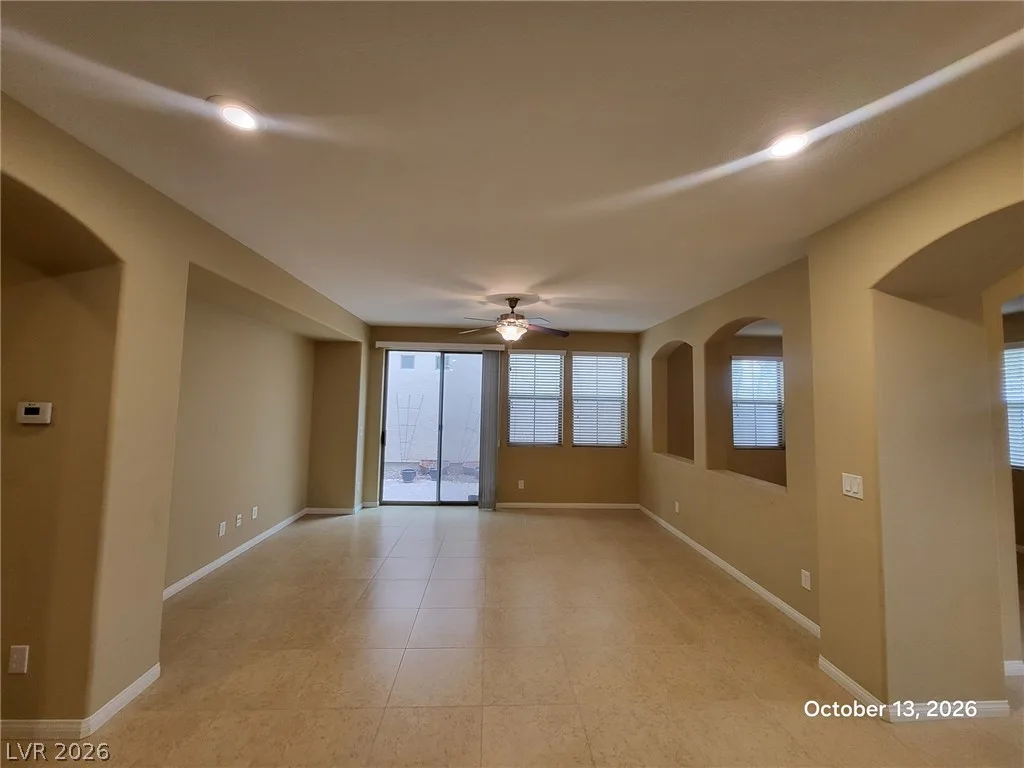 6926 Castle Mountain Avenue — photo 3