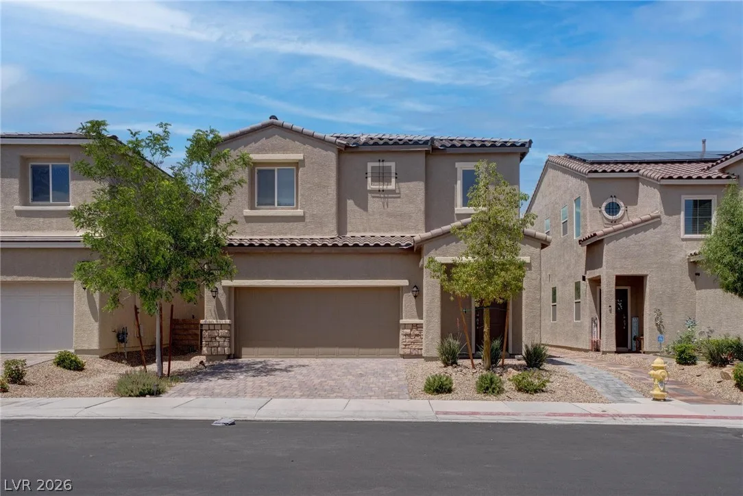 114 Manzanita Falls Avenue — photo 1