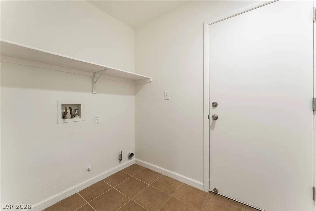 325 Searchlight Drive — photo 5