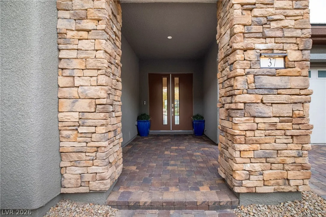 37 Reflection Bay Drive — photo 4