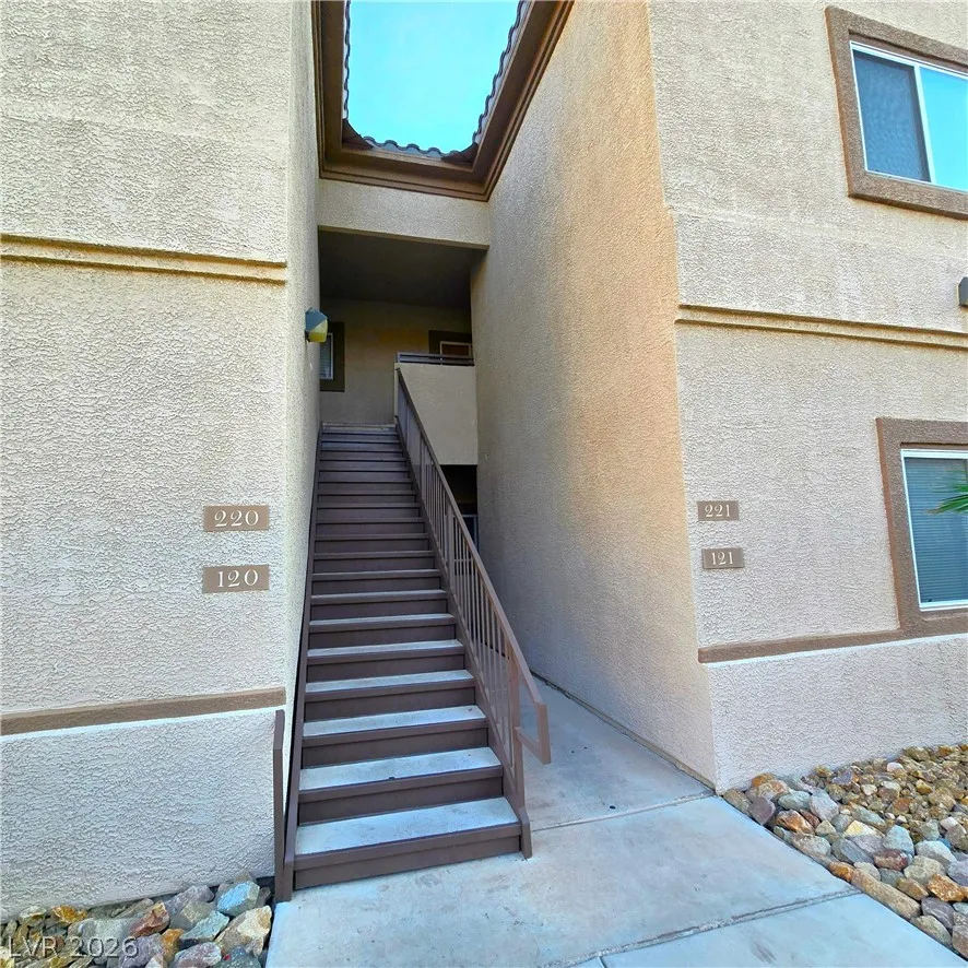 8725 West Flamingo Road 221 — photo 1