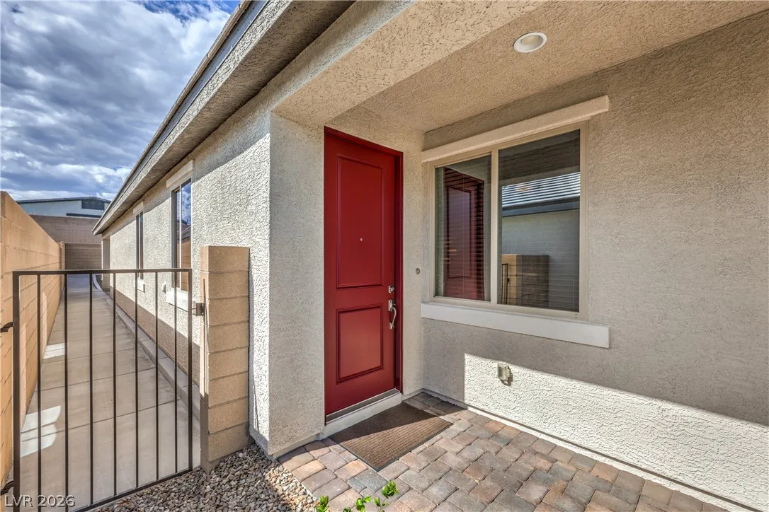 6341 Regina Ridge Street — photo 4
