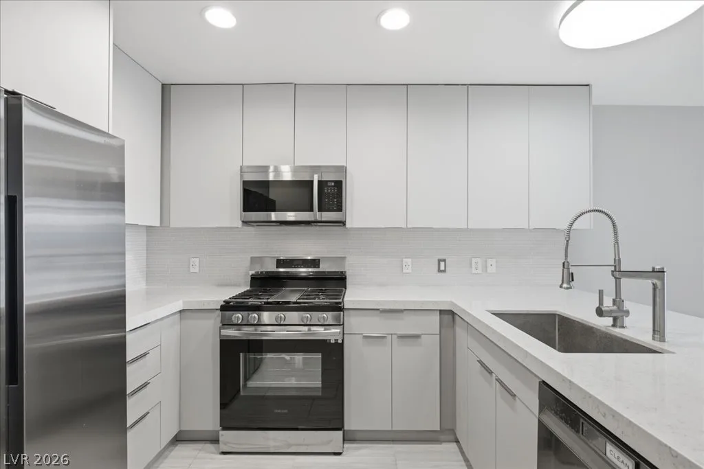 353 East Bonneville Avenue 902 — photo 5