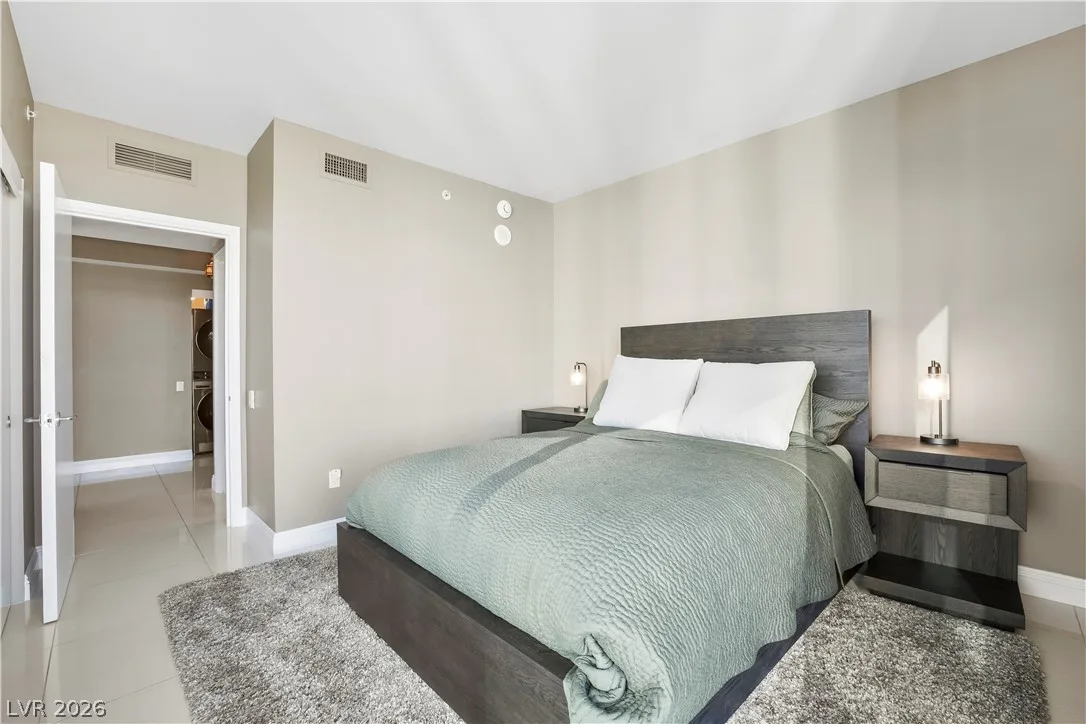 222 Karen Avenue 2607 — photo 3