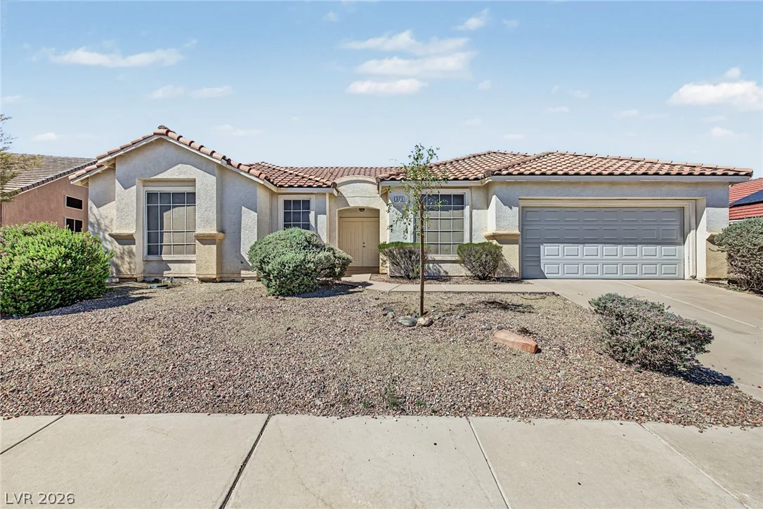 321 John Henry Drive — photo 1