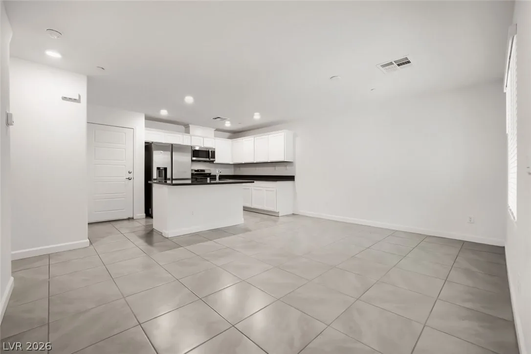 3509 Golden Chariot Avenue — photo 3