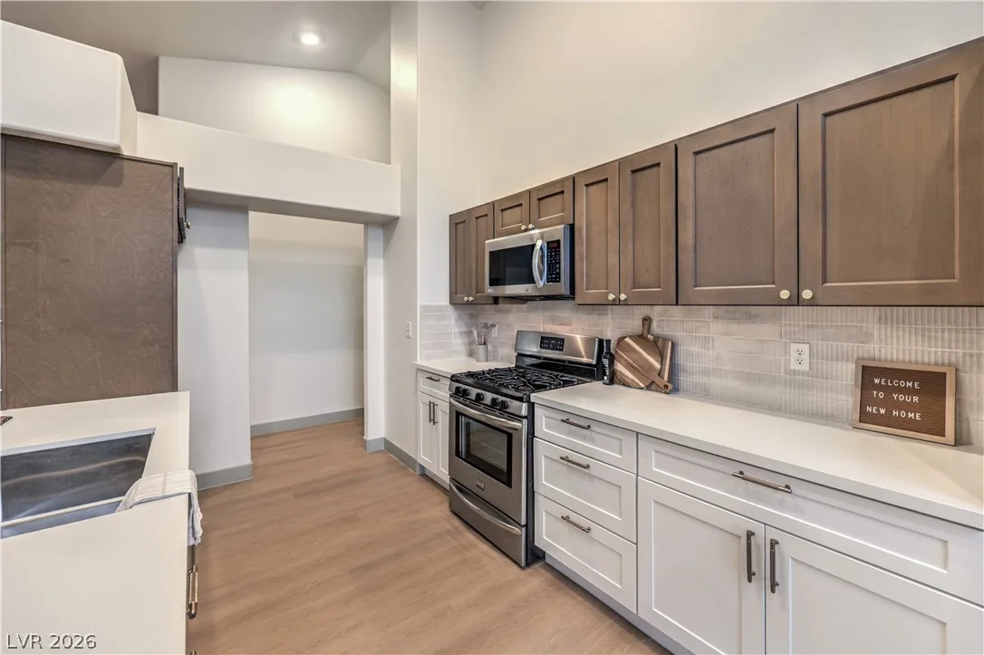 3620 Lake Victoria Drive — photo 3