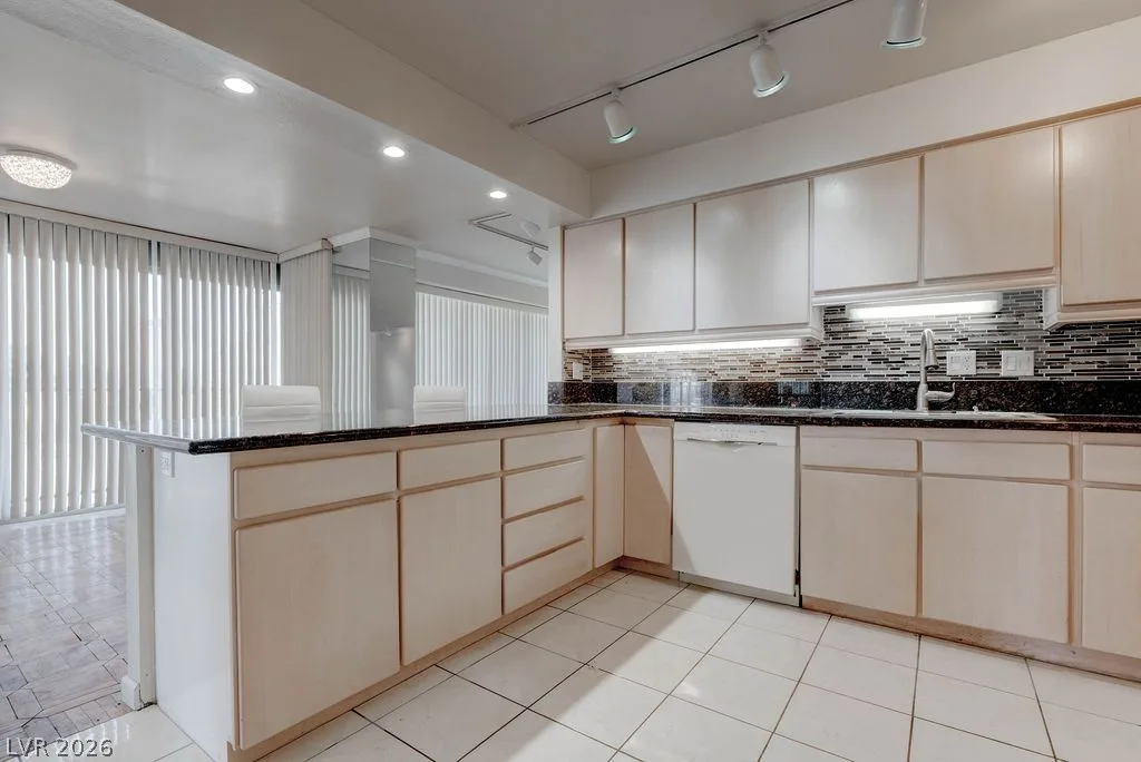 3111 Bel Air Drive 3A — photo 1