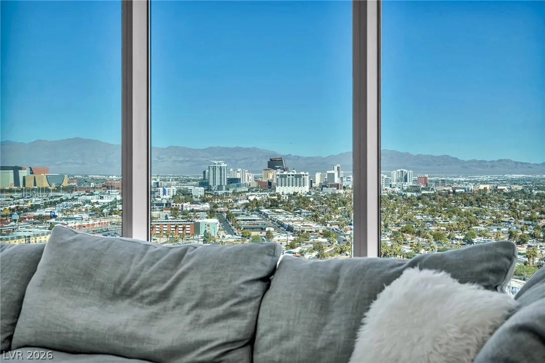 322 Karen Avenue 2007 — photo 4