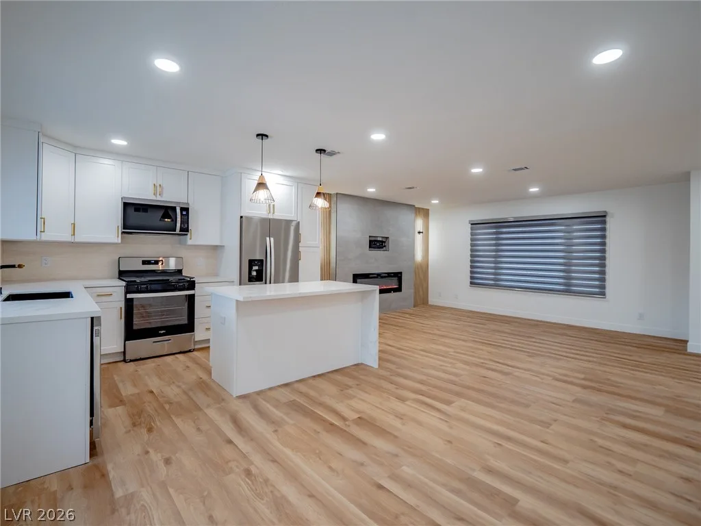 4356 Cloverhill Court — photo 1