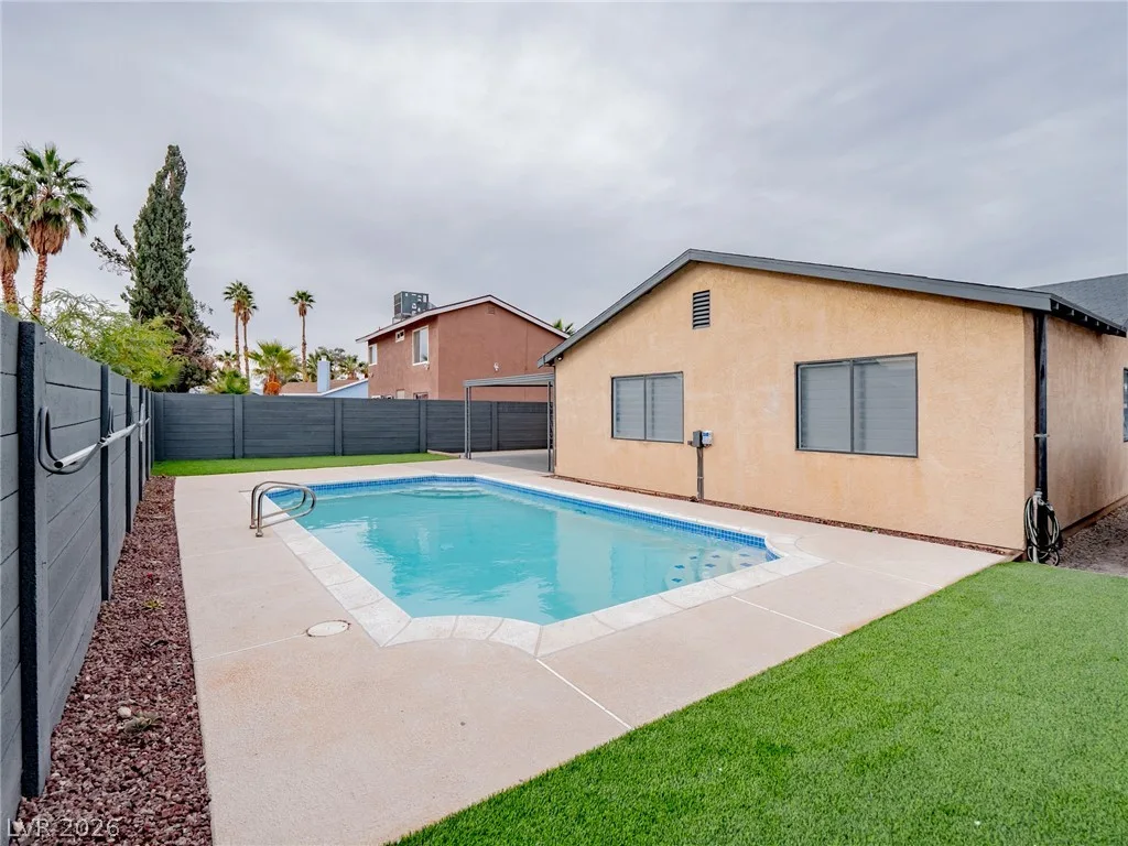 4356 Cloverhill Court — photo 2