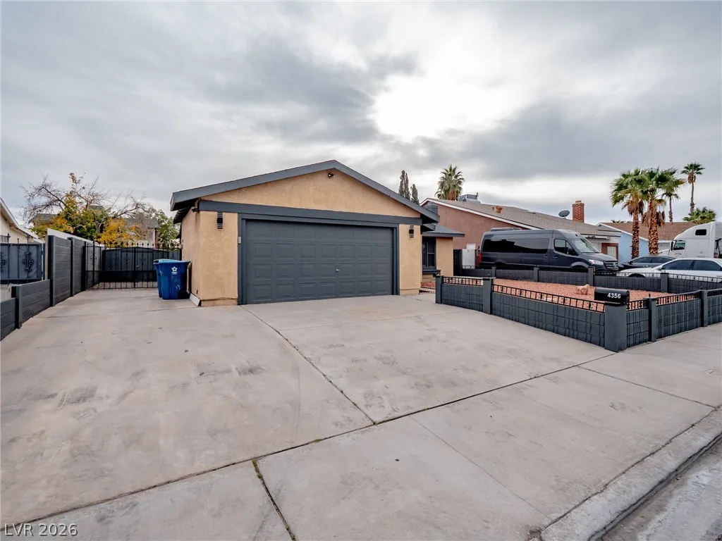4356 Cloverhill Court — photo 5