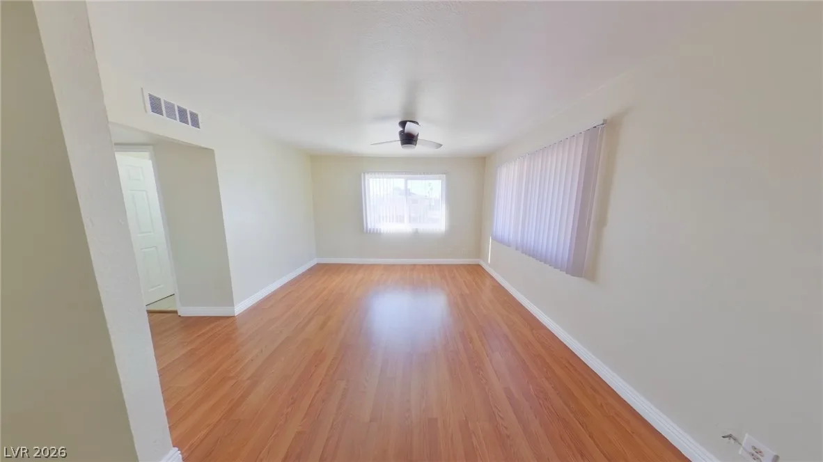 512 North Circle 4 — photo 4