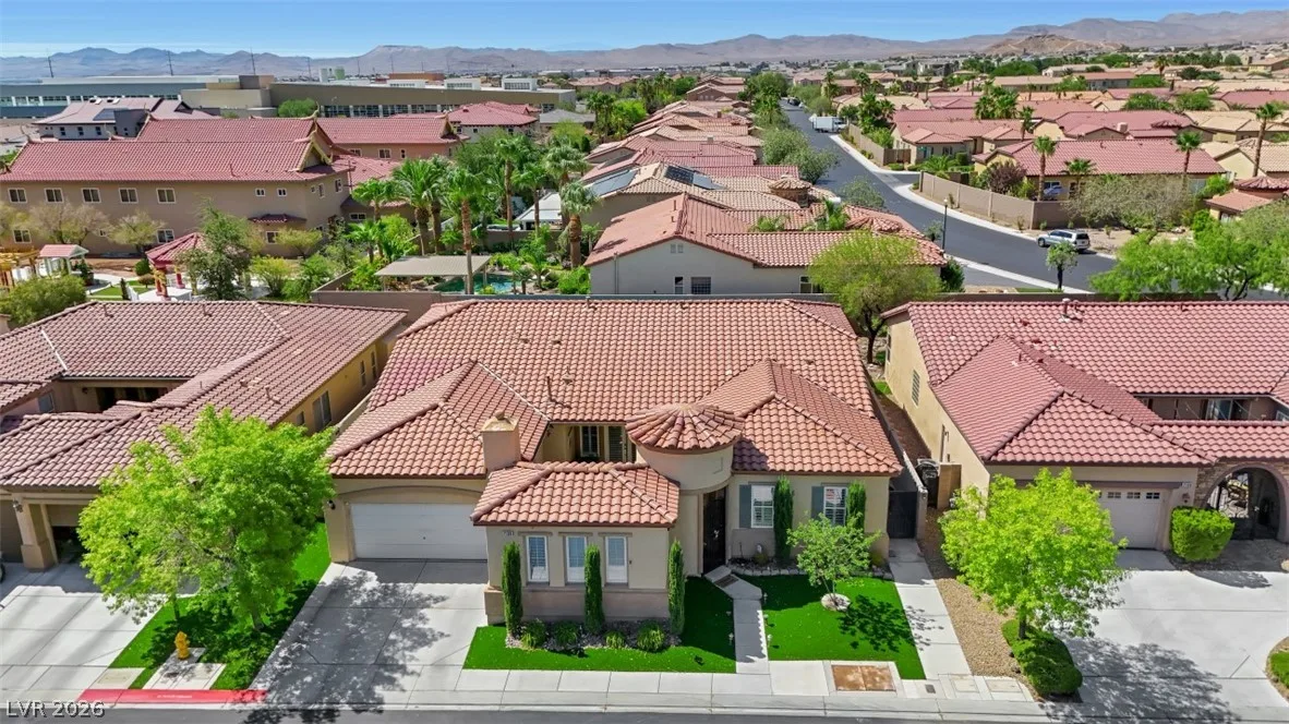 7135 Comanche Canyon Avenue — photo 3