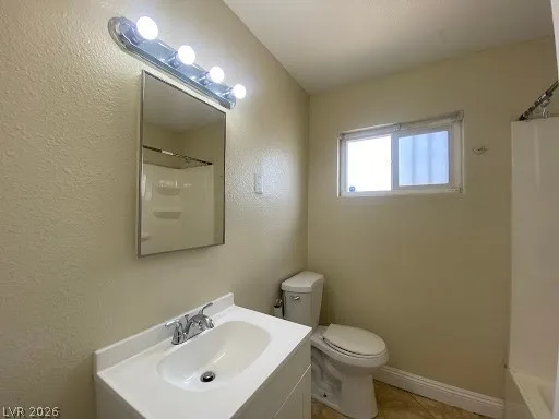512 North Circle 3 — photo 5
