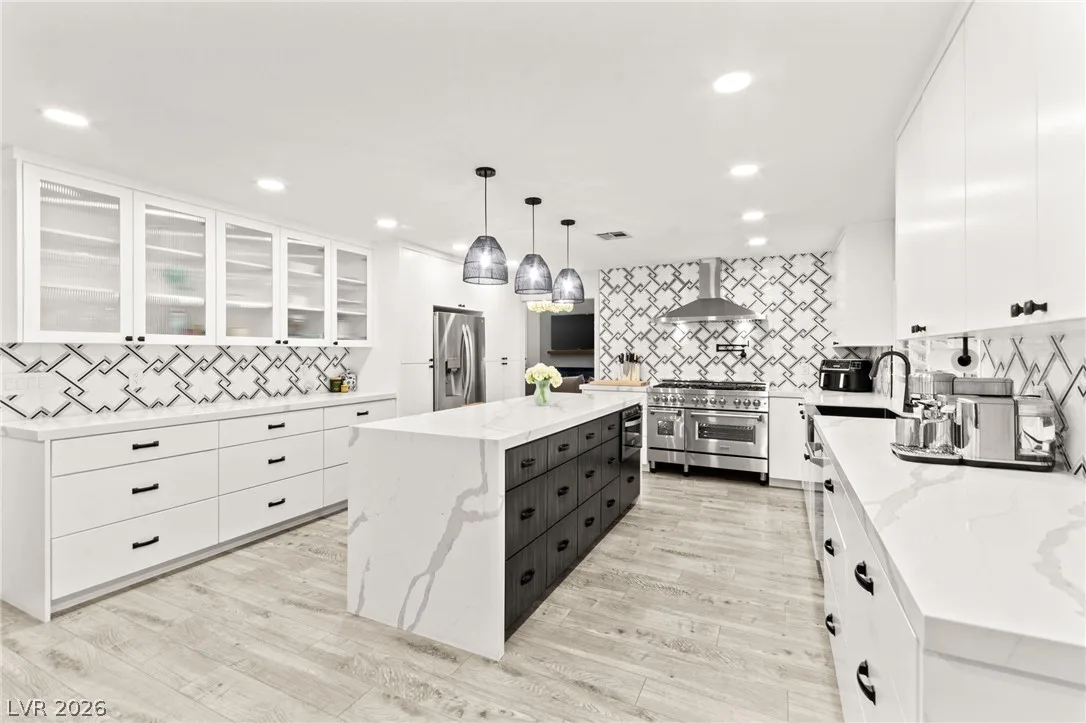 246 Windsong Drive — photo 3