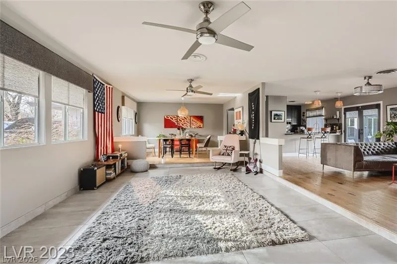 3716 Greencrest Drive — photo 3