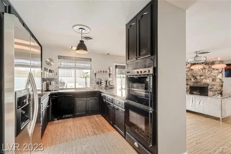 3716 Greencrest Drive — photo 4