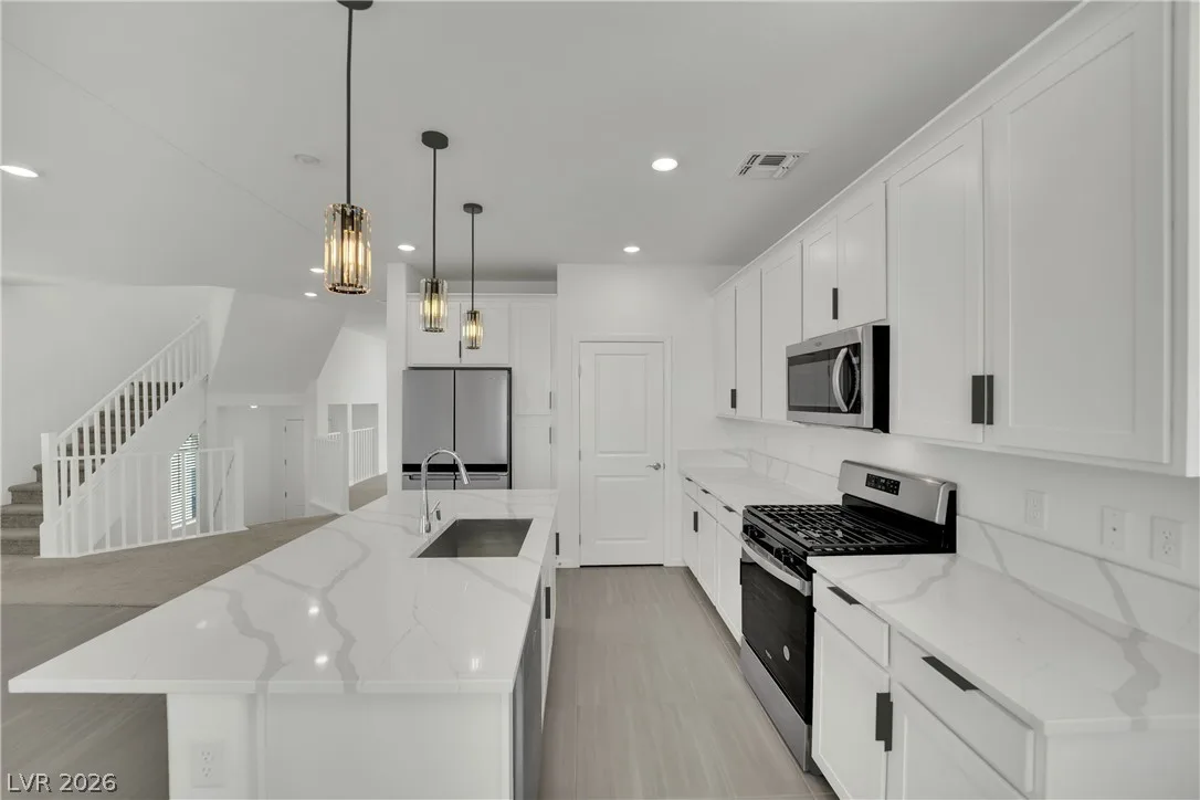 7805 Bethel Height Lane — photo 1