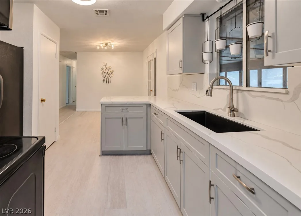 2040 Liston Avenue — photo 3