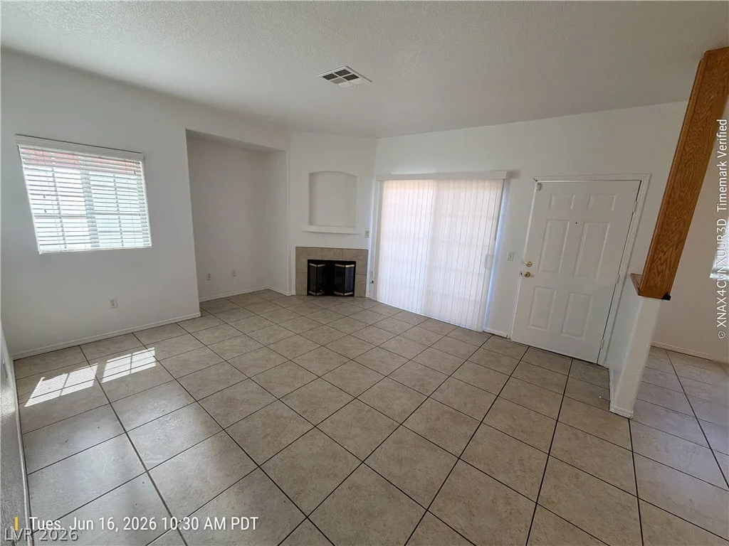 4730 East Craig Road 1124 — photo 3