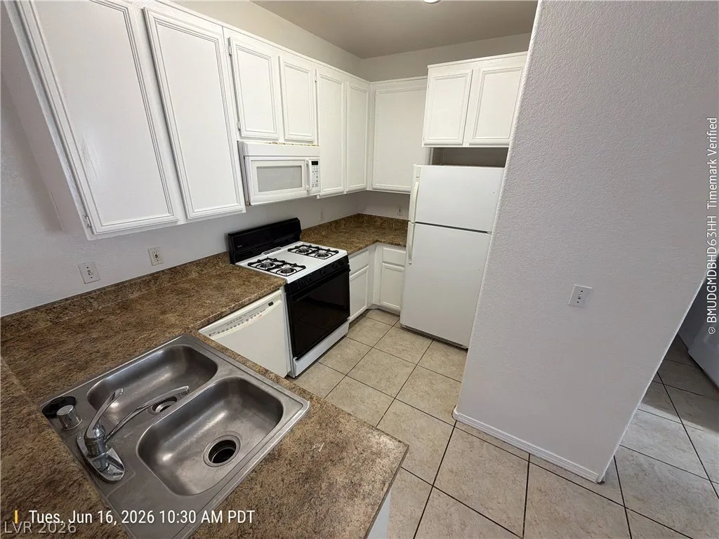4730 East Craig Road 1124 — photo 5