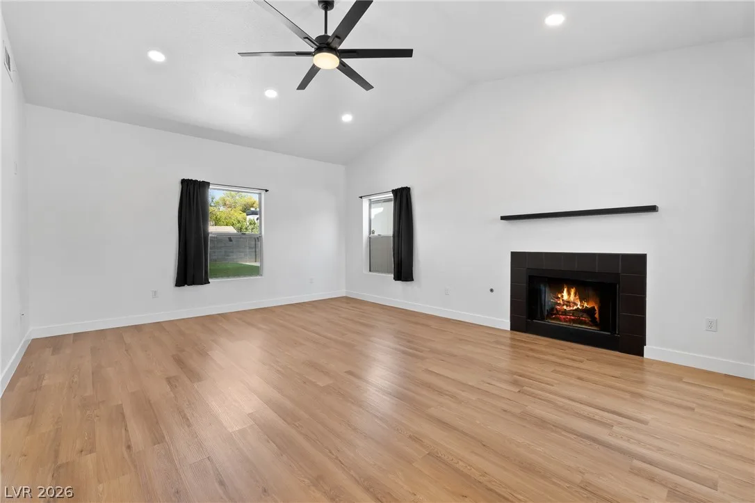 3523 Farina Drive — photo 2
