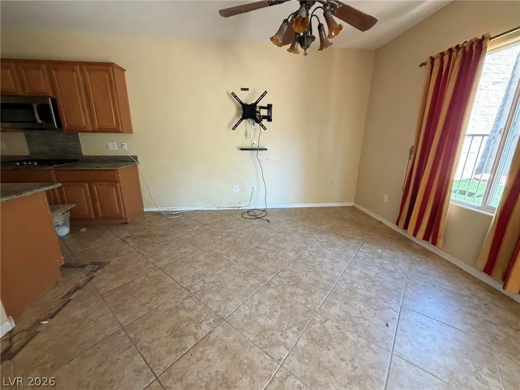 2145 Falls City Court — photo 4