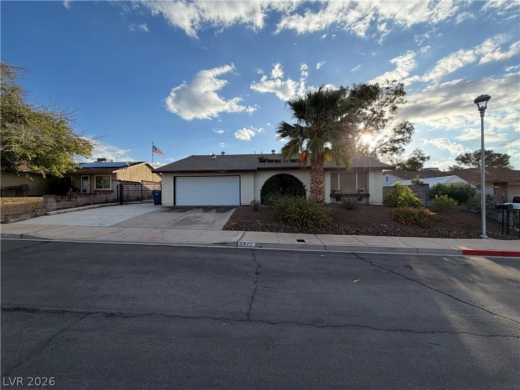 1321 Elsa Way — photo 1