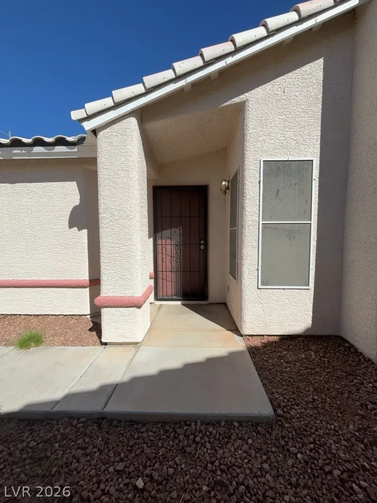 6643 Fallona Avenue — photo 1