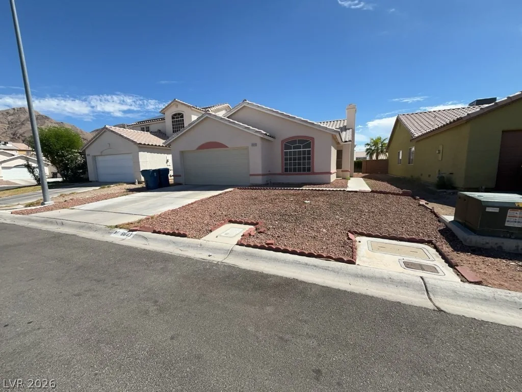 6643 Fallona Avenue — photo 2