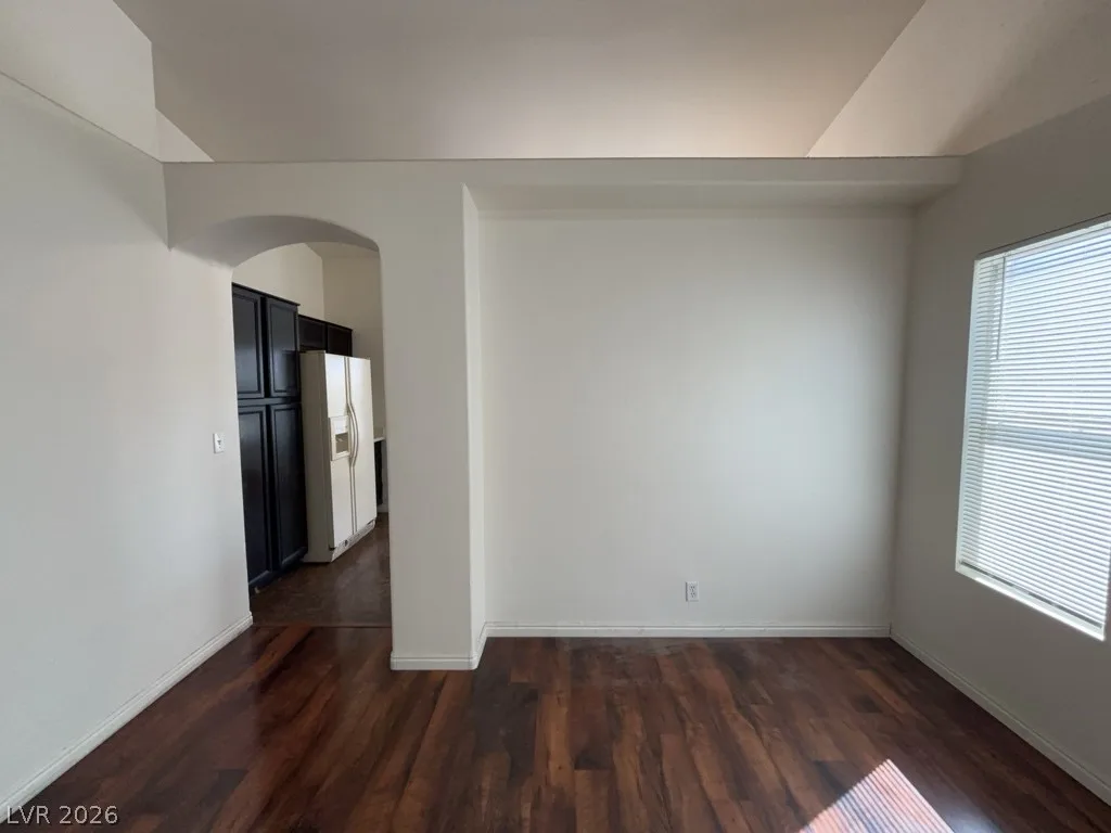 6643 Fallona Avenue — photo 4