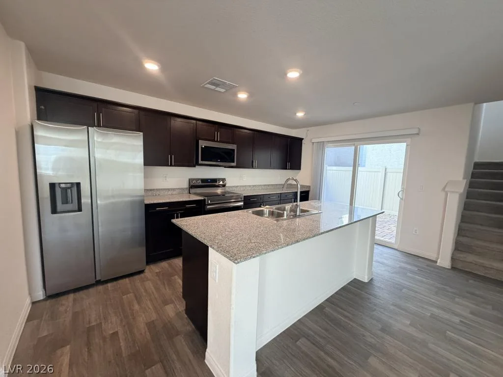 6960 Diamond Blue Street — photo 2