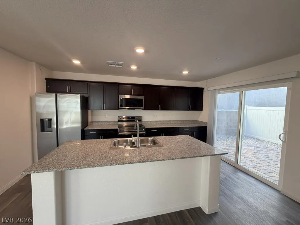 6960 Diamond Blue Street — photo 4