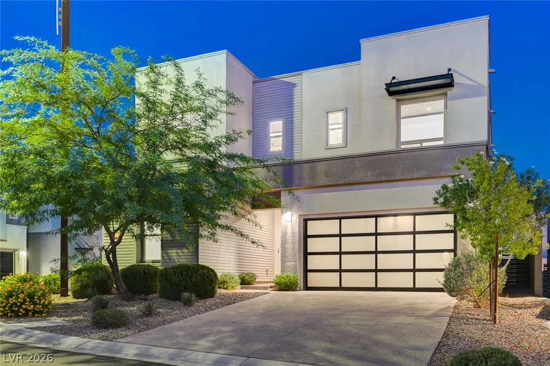 686 Glowing Horizon Street — photo 1