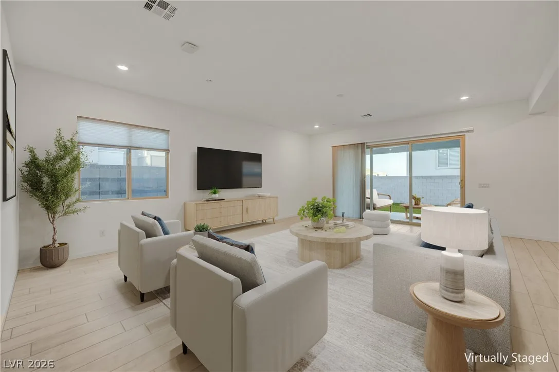 686 Glowing Horizon Street — photo 2