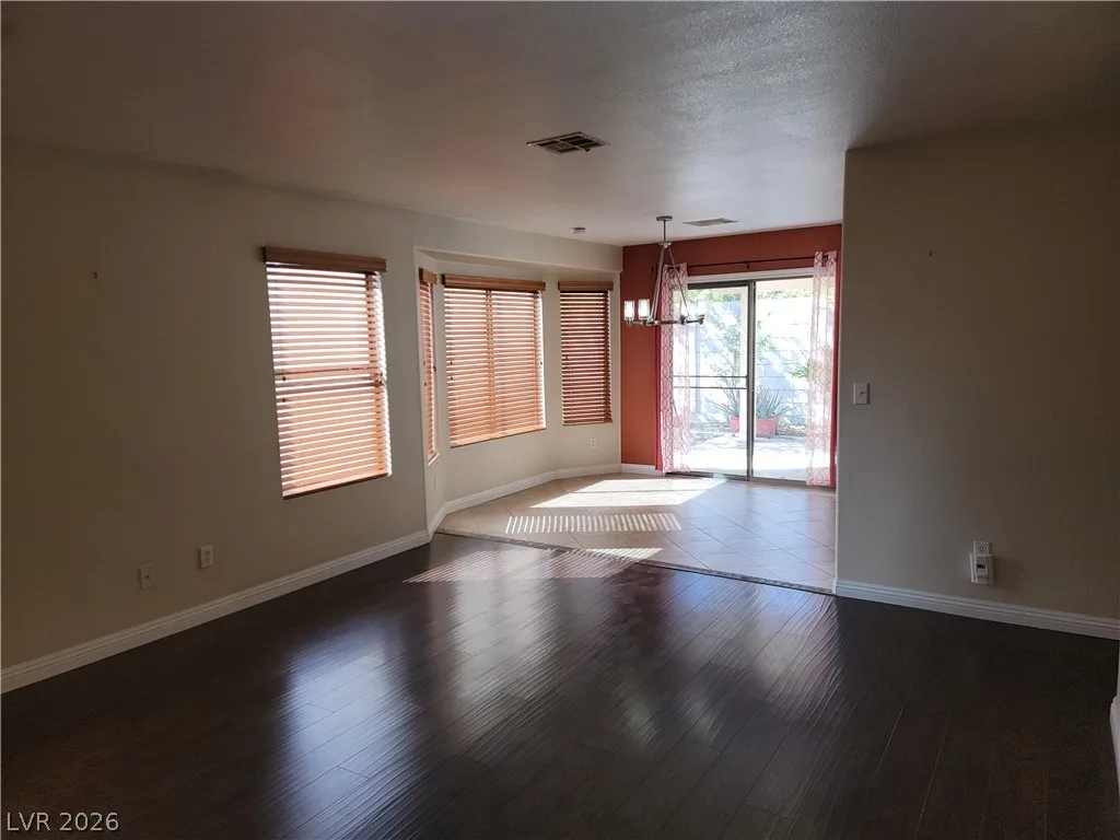 1086 Silver Creek Avenue — photo 3