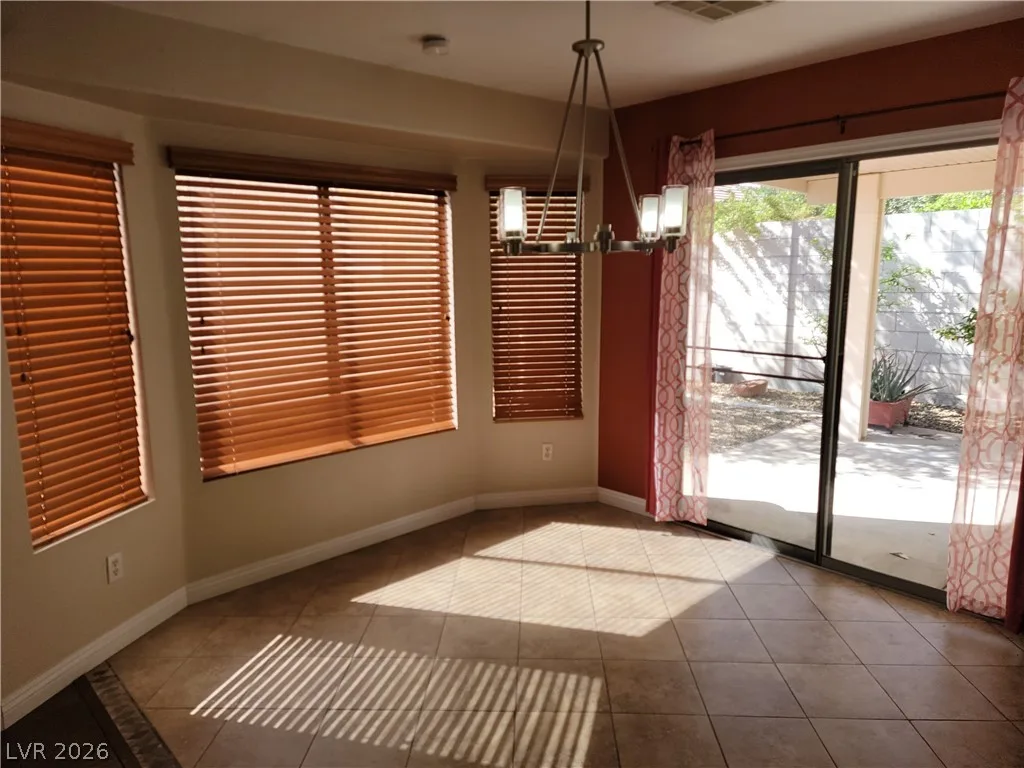 1086 Silver Creek Avenue — photo 4