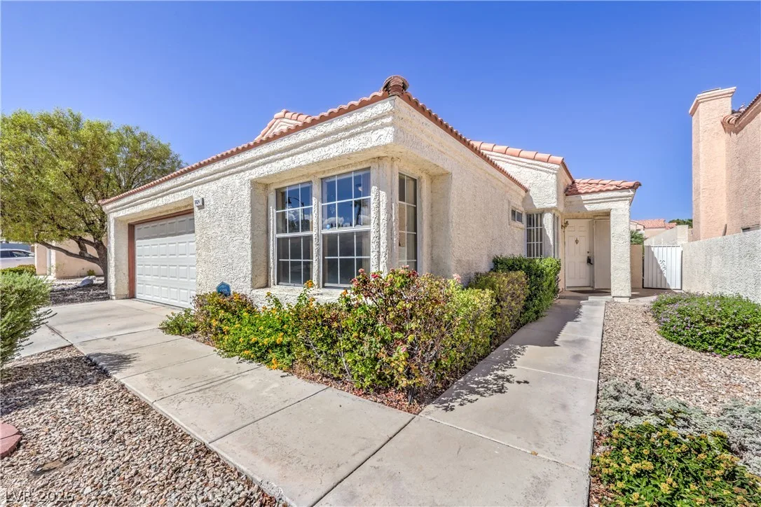9824 Russett Wood Circle — photo 4