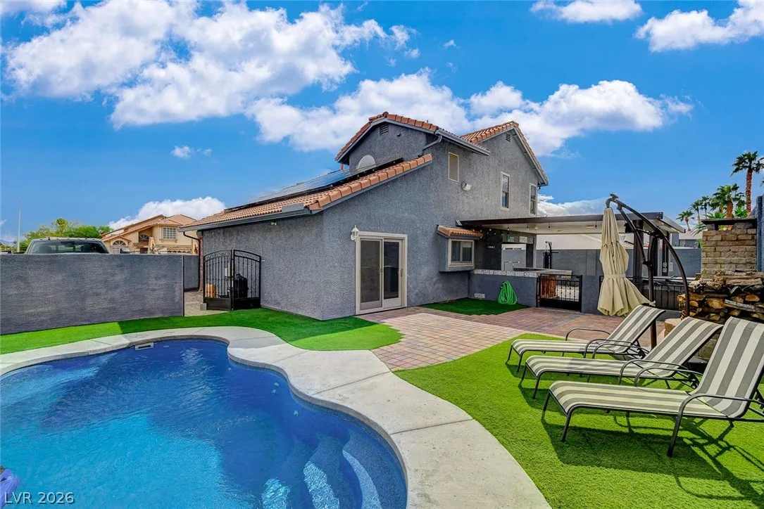 345 Moreno Court — photo 2