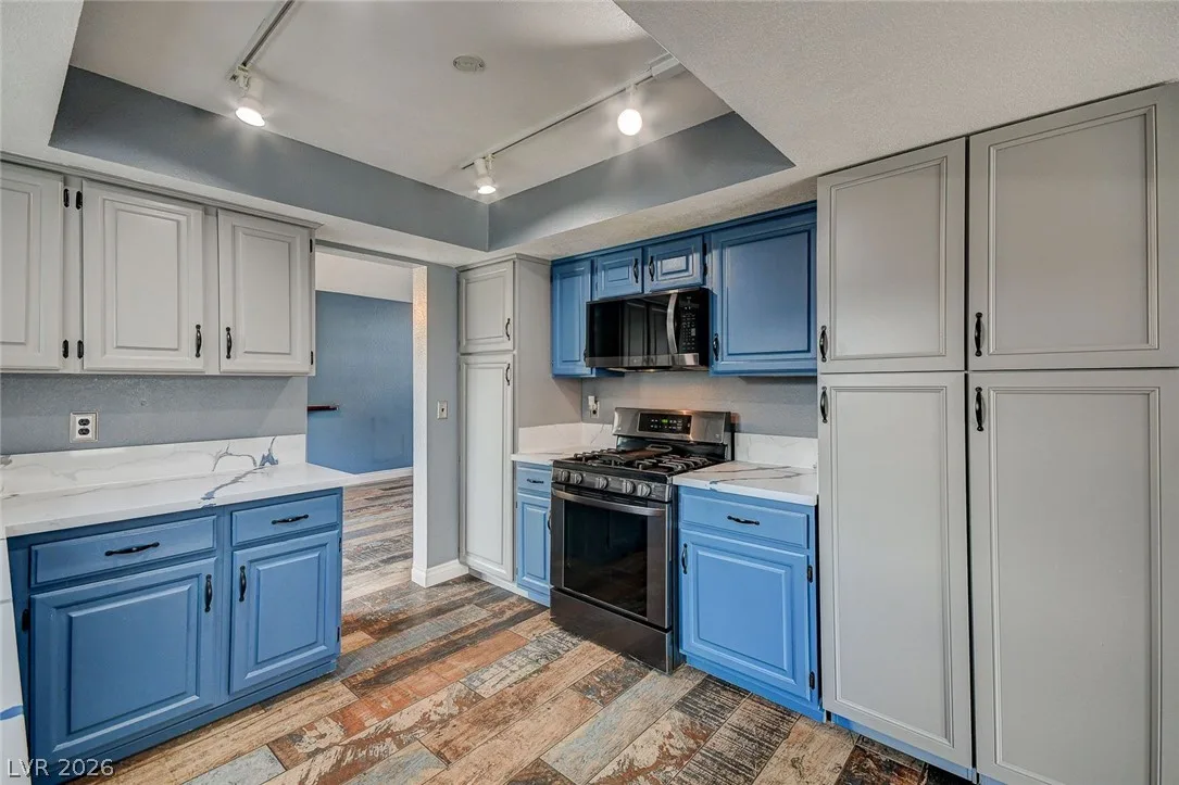 345 Moreno Court — photo 3