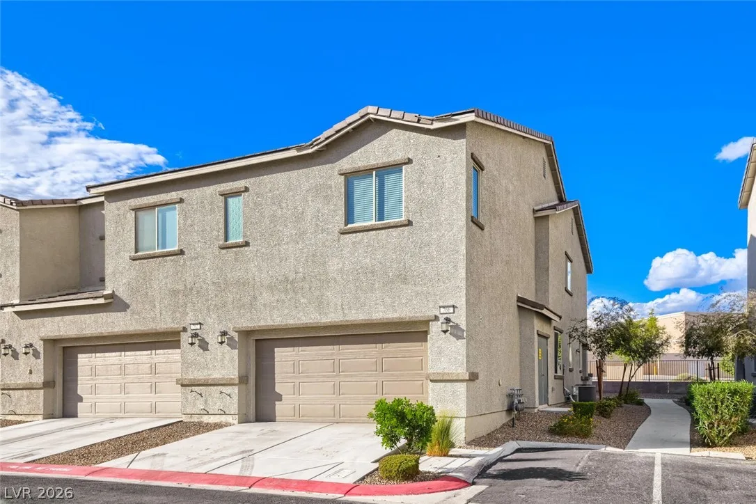 766 Star Estates Avenue — photo 1