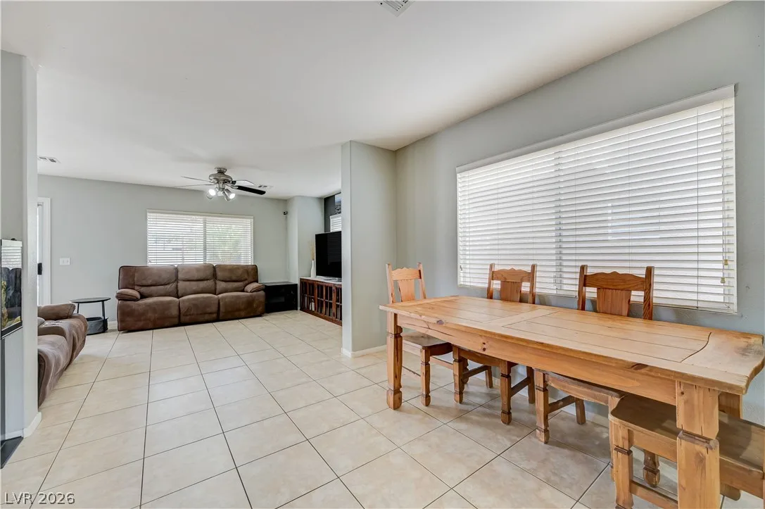 1818 Quartz Landing Avenue — photo 3