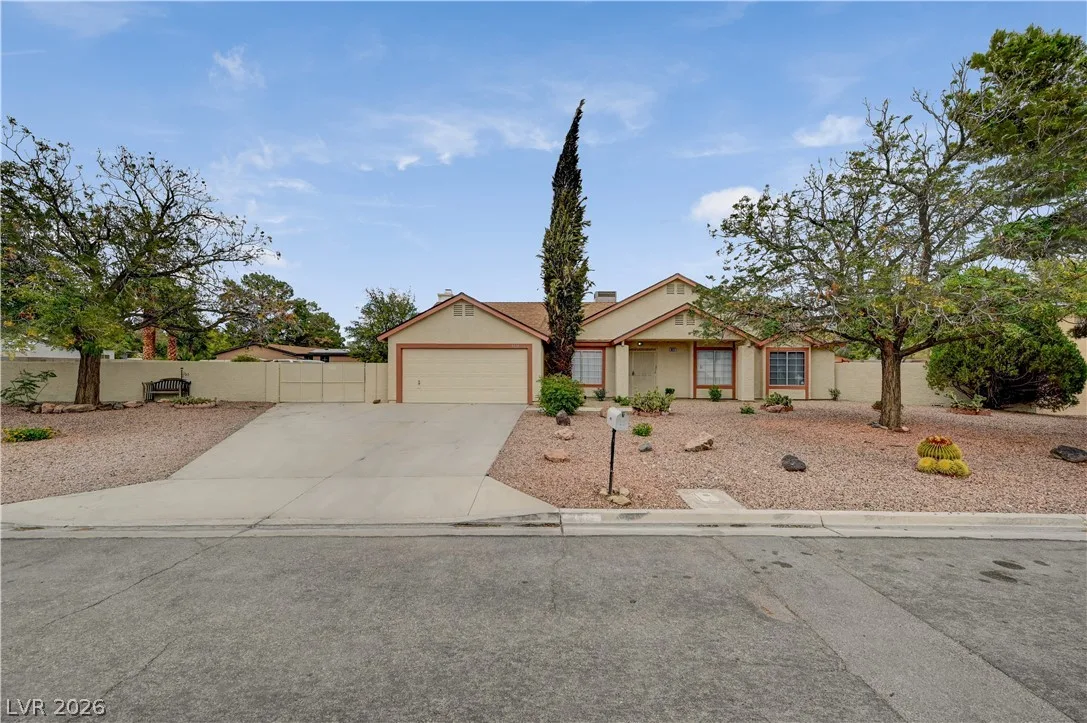 4618 Black Stallion Avenue — photo 1